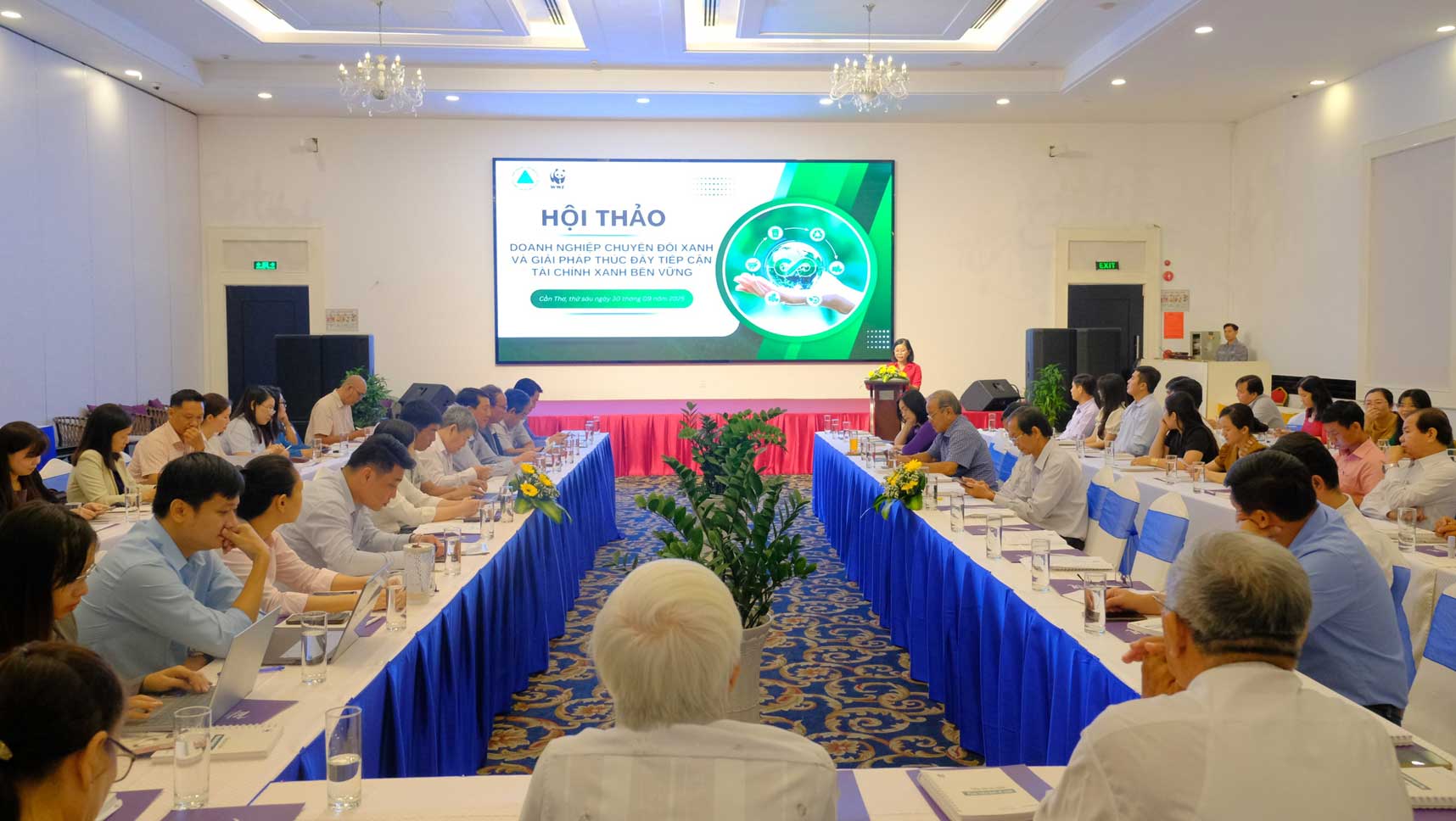 Quang canh Hoi thao “Doanh nghiep chuyen doi xanh va giai phap thuc day tiep can tai chinh xanh ben vung”. Anh: My Ly