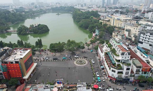 Hồ Hoàn Kiếm, Hà Nội, tháng 8.2025. Ảnh: Sóng Hữu