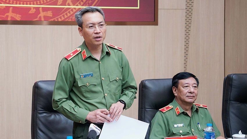 Chief of Office, Spokesperson of the Ministry of Public Security - Major General Nguyen Quoc Toan informed about the 8th Central Public Security Party Congress. Photo: Quang Viet
