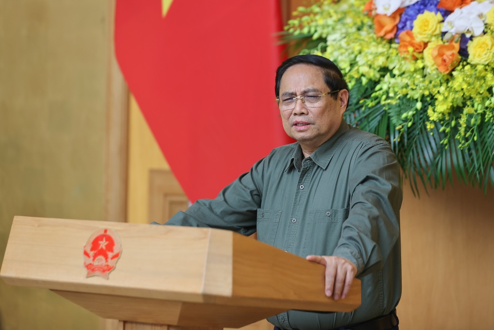 El Primer Ministro afirmo su determinacion de 'luchar contra la explotacion ilegal de productos del mar'. Foto: VGP/Nhat Bac