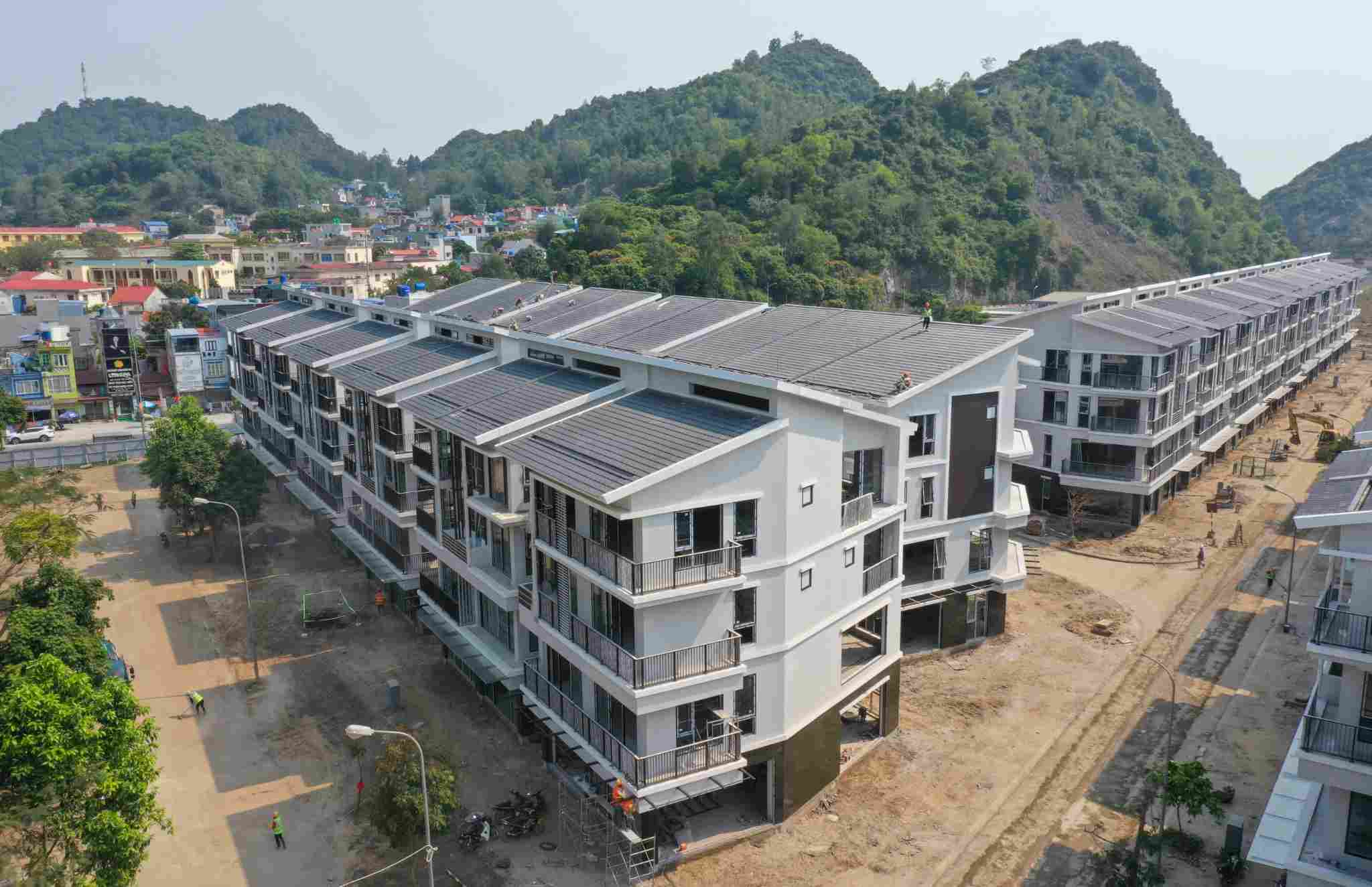 42개 기업 중에서 비나코넥스의 이익은 깟바 아마티나 프로젝트의 자본 철수 덕분에 급증할 것으로 예상됩니다. 사진: VCG