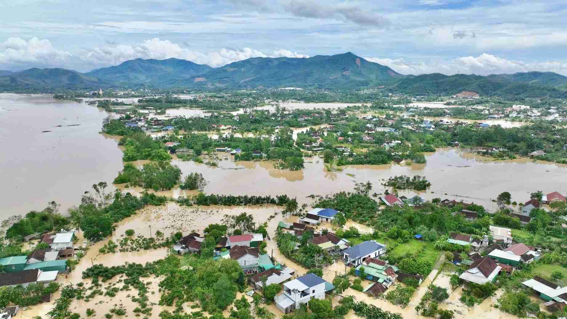 Xa Tan Ky dang doi mat tran lu lich su. Anh: Ngoc Anh
