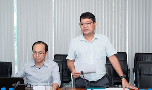 Ông Tống Xuân Phong, Chủ tịch Công đoàn PVFCCo – Phú Mỹ trao đổi về kế hoạch tổ chức Đại hội các cấp tiến tới Đại hội Công đoàn Tổng Công ty lần thứ VI, nhiệm kỳ 2025 – 2030 và Đại hội Công đoàn Petrovietnam lần thứ VIII, nhiệm kỳ 2026 – 2031. Ảnh: CĐN