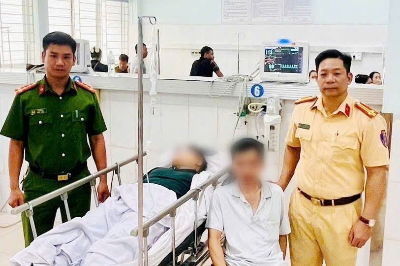 May Chi Waterway Police Station coordinated to arrest a case of suspected suicide by jumping off Binh Bridge. Photo: Hai Phong City Police