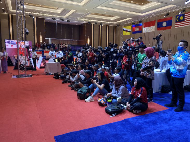 방송국과 방송사는 취재를 위해 SEA 게임 조직위원회에 상징적인 비용을 지불해야 합니다. 사진: 호아이 비엣