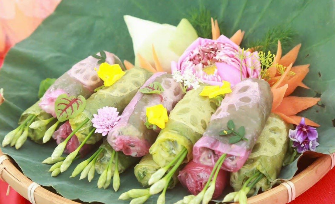 Am thuc chay phong phu ve huong vi, da dang trong cach trinh bay. Anh: Don vi cung cap