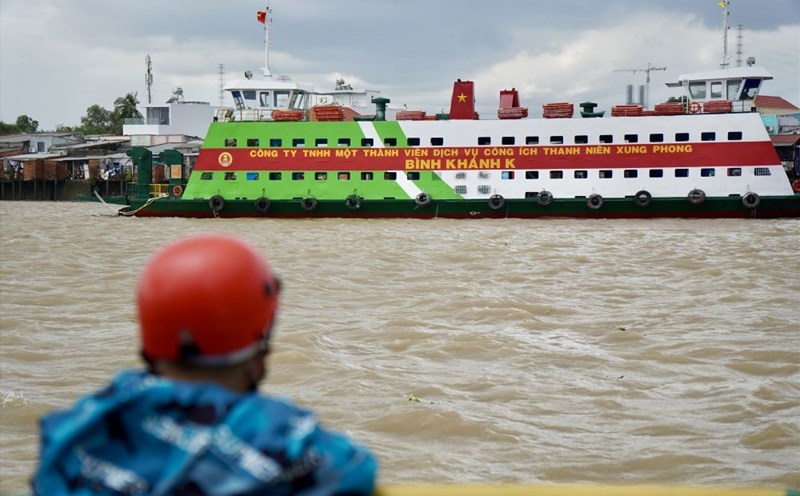 Binh Khanh ferry is currently the only means of transport connecting the central area of Ho Chi Minh City with Can Gio island district. Photo: Anh Tu