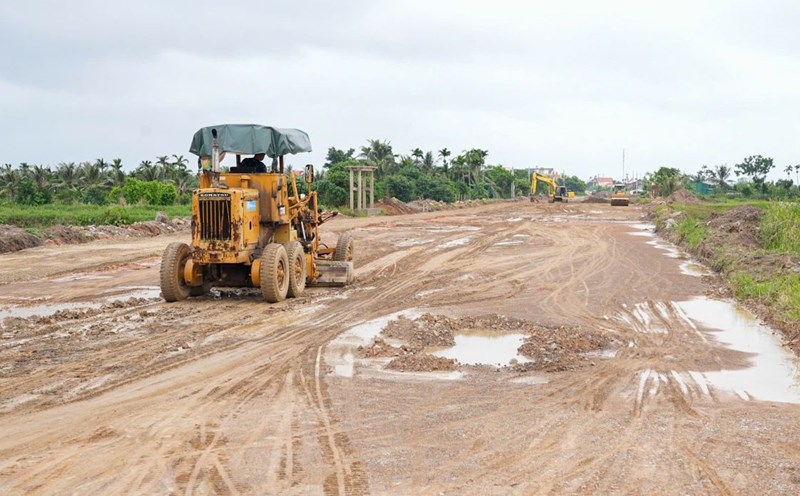 Investment project to build a road connecting provincial road 354 through Kien Thuy industrial park to the coastal road in Doan Xa commune (old). Photo: Hai Phong Portal