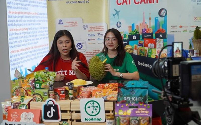 The Ministry of Industry and Trade raised the forecast for B2C e-commerce growth in 2025 to 25.5%, with a total transaction value of 2628 billion USD. Photo: Ngoc Le