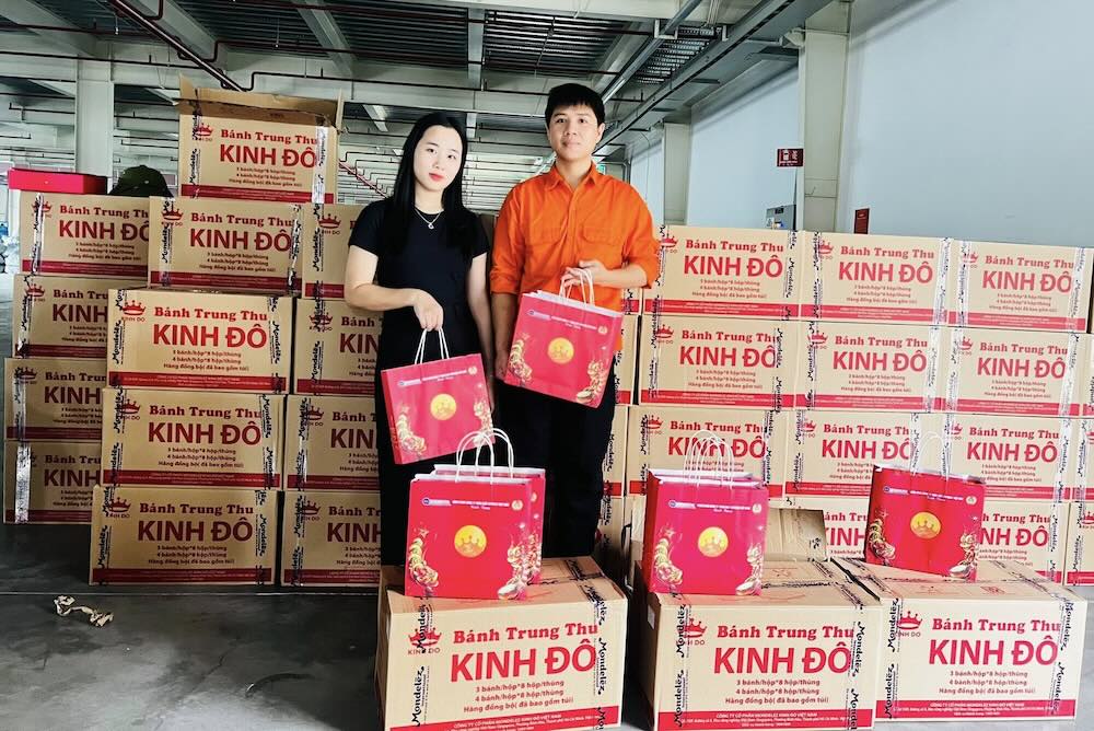 Số lượng lớn bánh trung thu được Công đoàn Công ty TNHH Giầy Cypress chuẩn bị cho đoàn viên, người lao động. Ảnh: Giầy Cypress