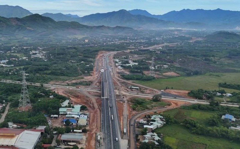 The La Son - Tuy Loan Expressway, the Hoa Lien - Tuy Loan section, Da Nang City, 11.5km long, was inaugurated on August 19, 2025. Photo: Tran Thi