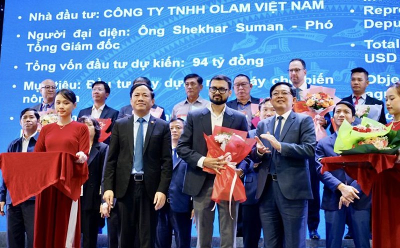 Gia Lai presented the project investment policy decision to enterprises. Photo: THANH TUAN
