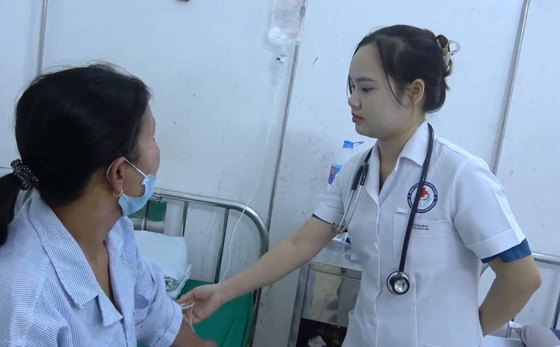 Dengue fever spreads with 8 outbreaks, doctors warn of serious complications of the disease