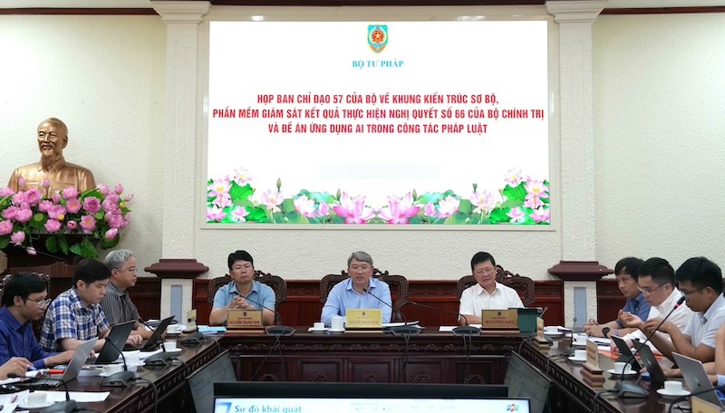El Ministerio de Justicia se reune sobre el progreso de la construccion del software para supervisar los resultados de la implementacion de la Resolucion No. 66-NQ/TW del Buro Politico. Foto: Ministerio de Justicia