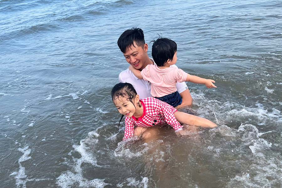 Thieu ta Ngo Minh Phi danh nhieu thoi gian hon cho gia dinh sau khi hoan thanh nhiem vu A50, A80. Anh: NVCC