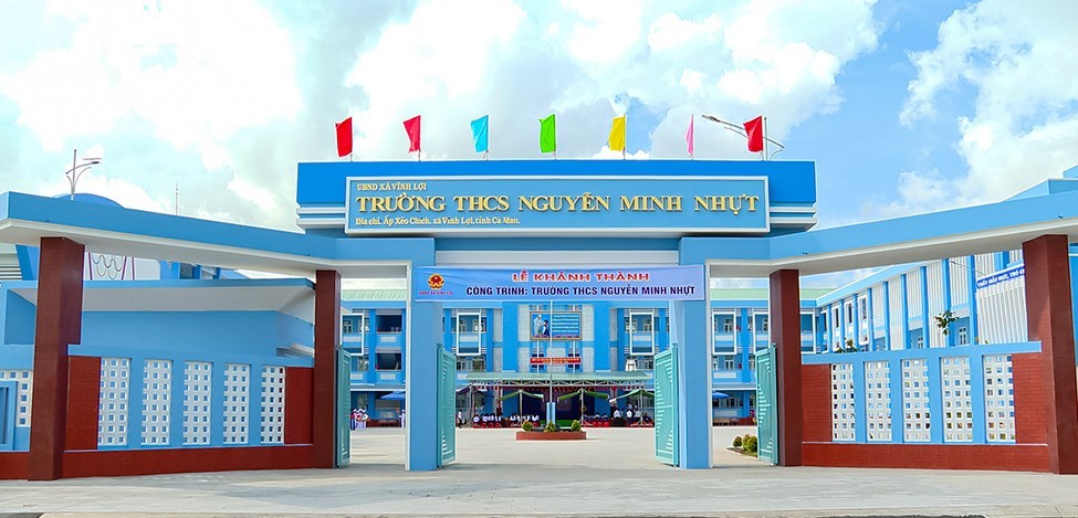 Nguyen Minh Nhat Secondary School, Vinh Loi Commune, Ca Mau has completed the opening of the new school year in time. Photo: Nhat Ho