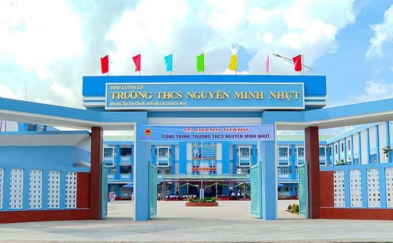 Nguyen Minh Nhat Secondary School, Vinh Loi Commune, Ca Mau has completed the opening of the new school year in time. Photo: Nhat Ho