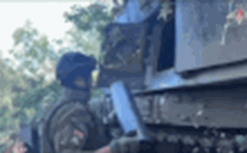 Russian soldiers load ammunition for Mssta-S self-propelled artillery. Photo: Russian Ministry of Defense