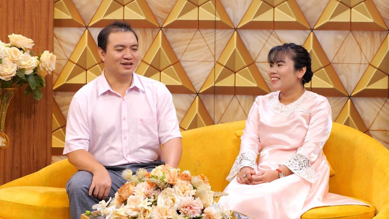 The blind teacher and teacher couple at the Thuan Thien Chong program. Photo: Jet provided.