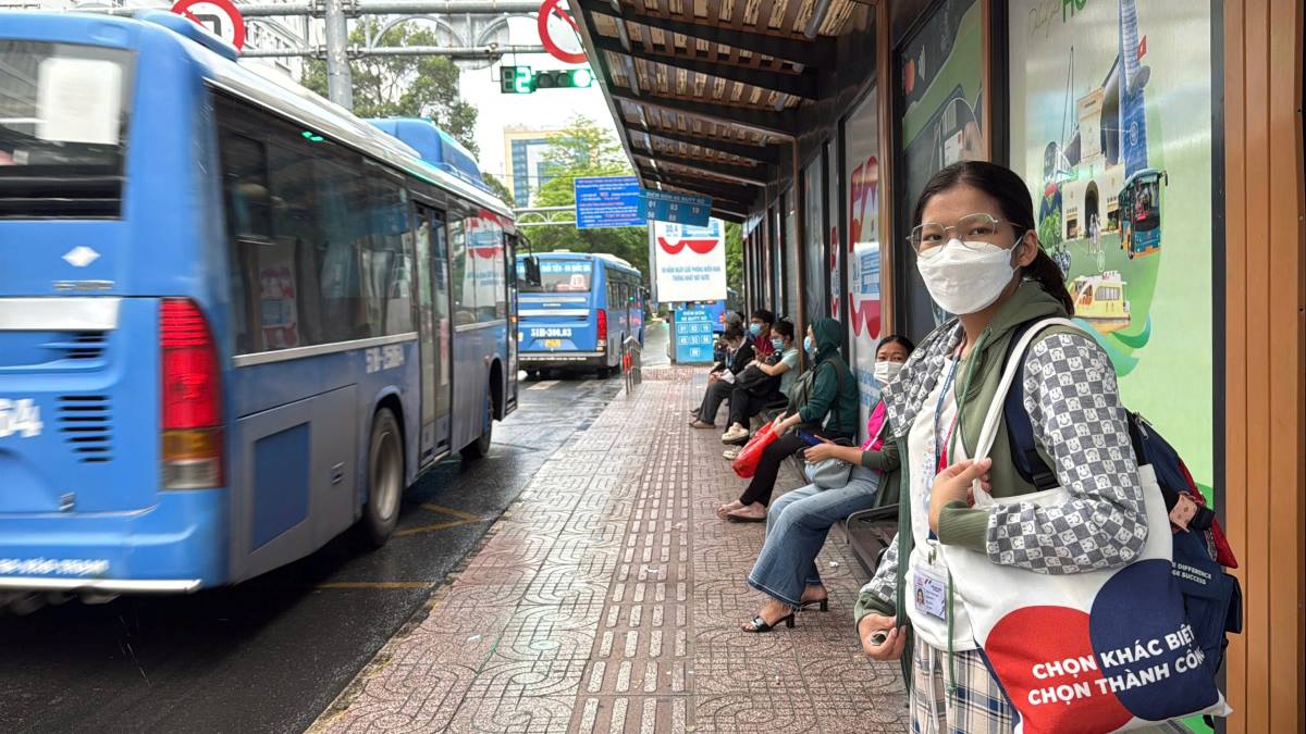 People pick up their vehicles at Saigon Bus Station. Photo: Nhu Quynh