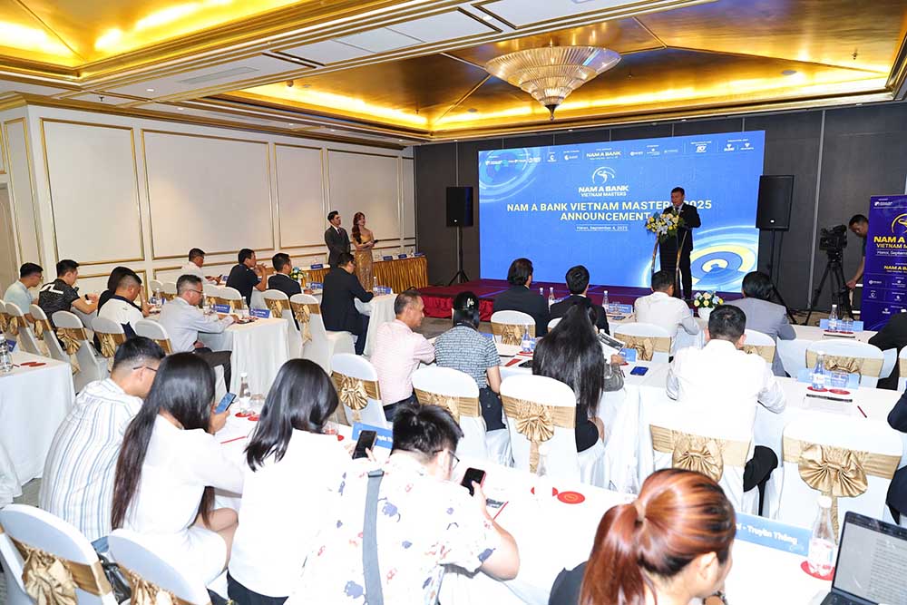 Toan canh le cong bo giai. Anh: Ban to chuc