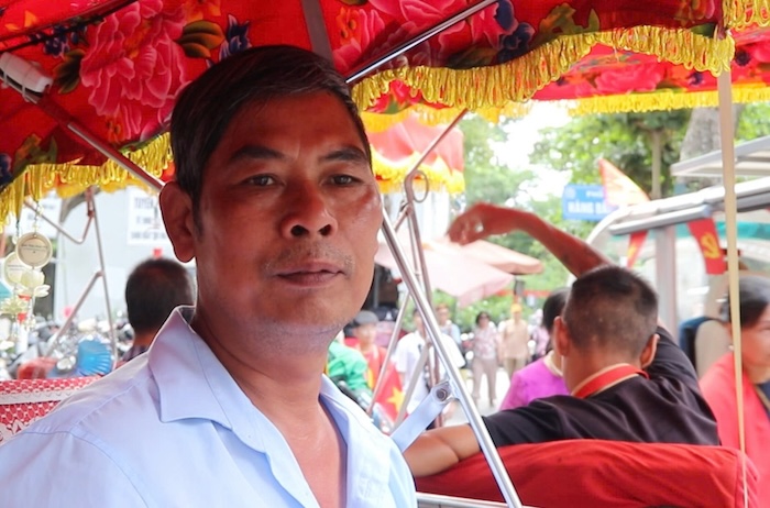 Ong Nguyen Van Cuong, nguoi da co 40 nam dap xich lo tren dat Ha thanh. Anh: Nguyen Linh