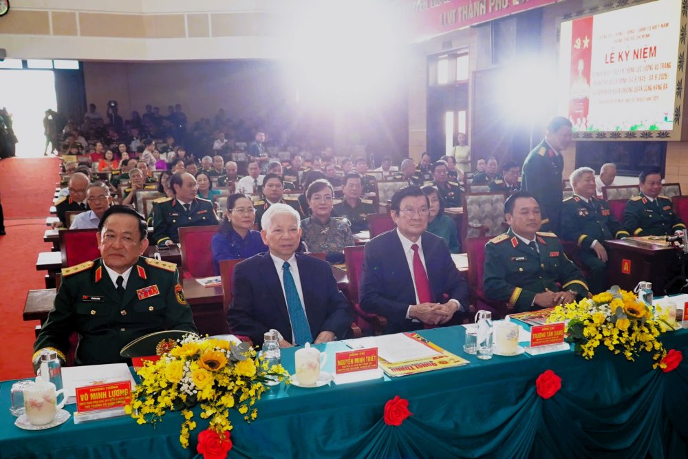 Nguyen Chu tich nuoc Nguyen Minh Triet va nguyen Chu tich nuoc Truong Tan Sang du le ky niem. Anh: Anh Tu