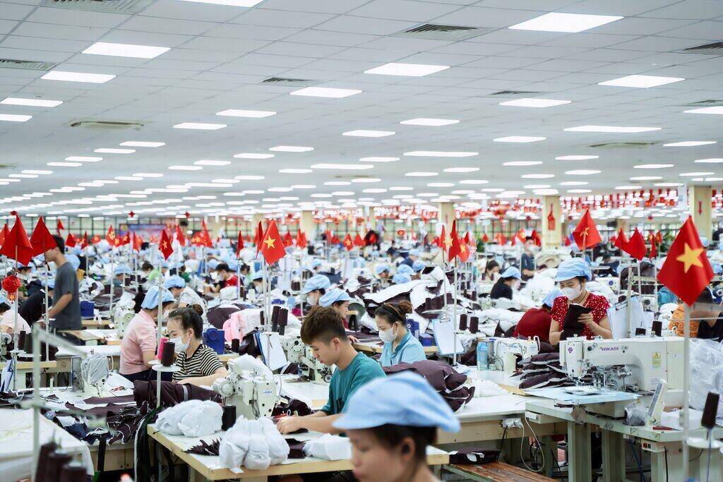 Les employes de Bao Hung sont associes aux activites commemorant la fete nationale du 2 septembre. Photo : Societe par actions Bao Hung