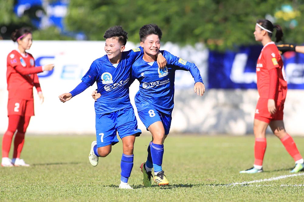 Thai Nguyen T&T som dan truoc Than Khoang San Viet Nam 2-0. Anh: VFF