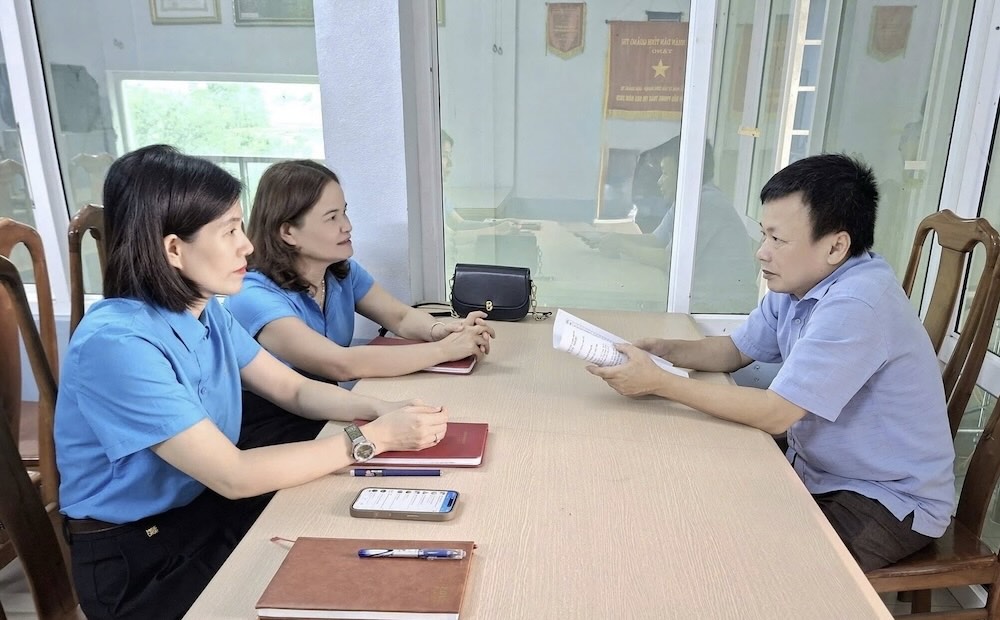 Le syndicat du quartier de Dong Ha travaille avec le syndicat de base des entreprises de la region. Photo : Syndicat de Quang Tri