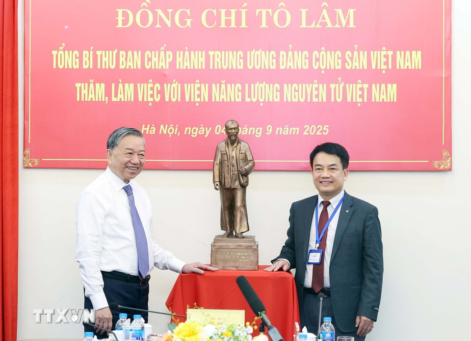 Tong Bi thu To Lam phat bieu tai buoi lam viec. Anh: TTXVN