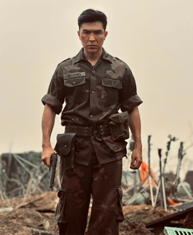 Steven Nguyen trong mot canh phim “Mua do“. Anh: Galaxy