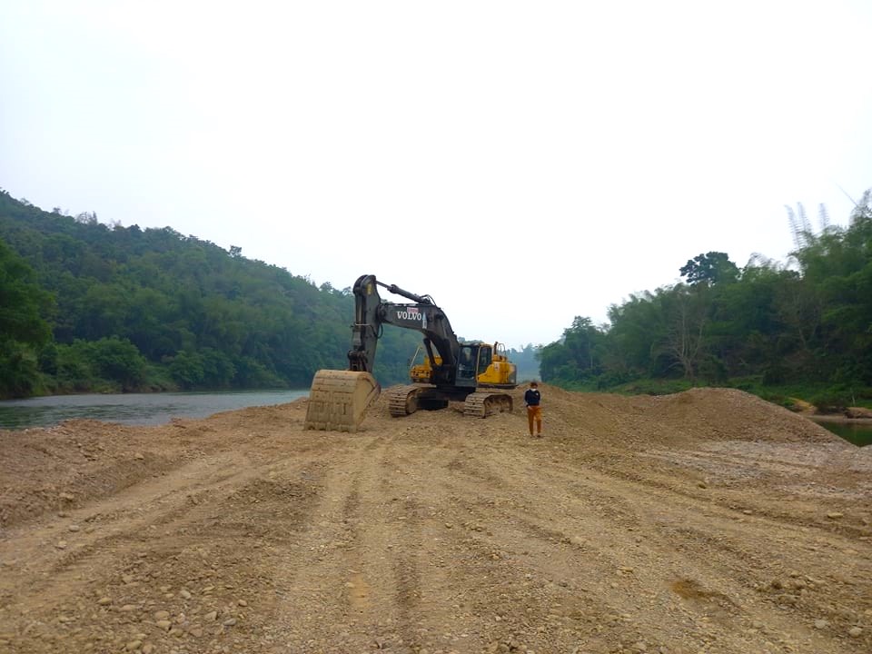 Trang Dinh 2水力発電所の建設に使用される森林地が転換されました。写真:Hieu Anh