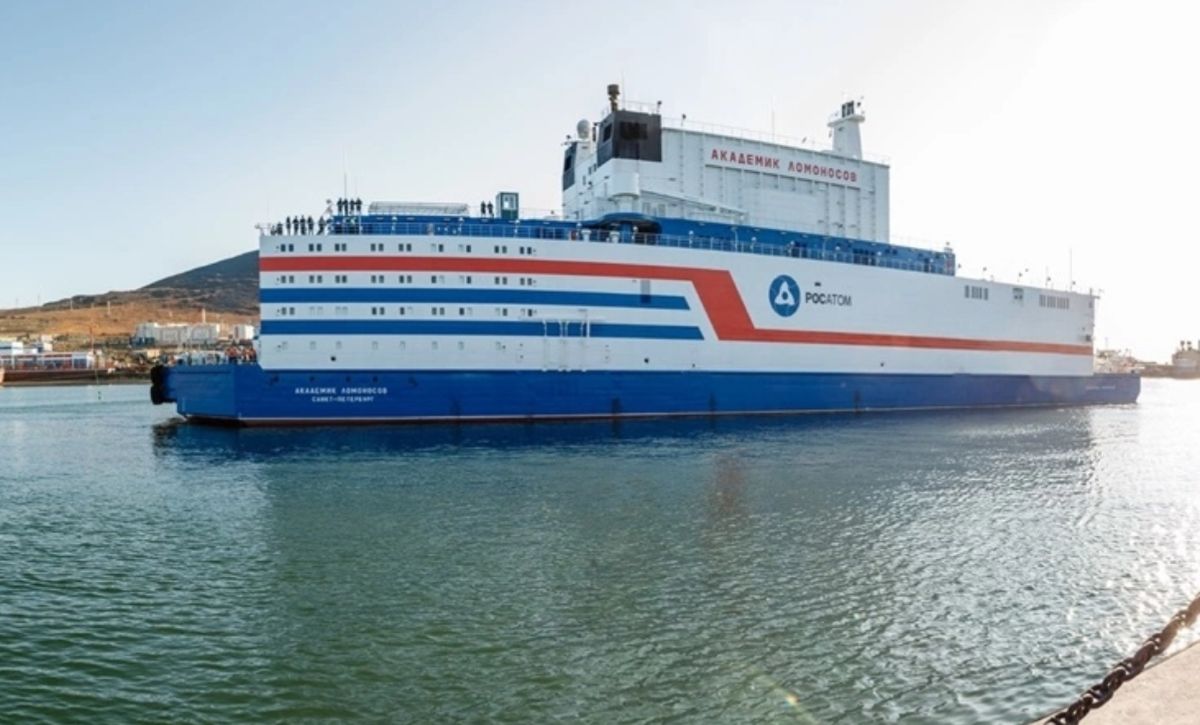 La primera central nuclear flotante de Rusia se llama Akademik Lomonosov. Foto: Rosatom