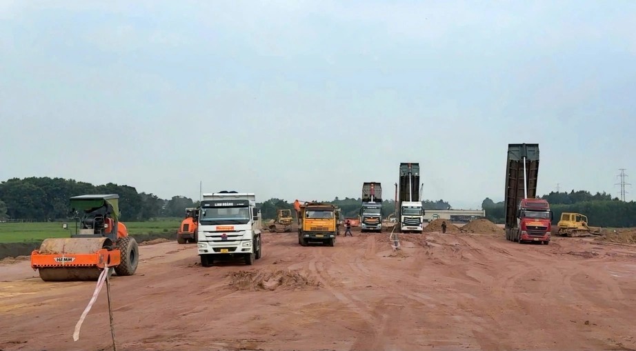 Inauguracion y inicio de grandes obras para celebrar el XIV Congreso del Partido el 19 de diciembre Foto: VGP