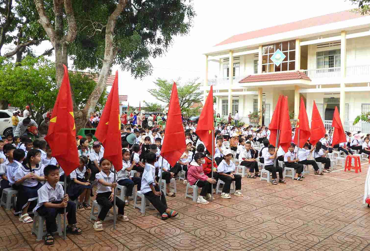 Toan canh buoi le khai giang tai truong. Anh: Bao Trung