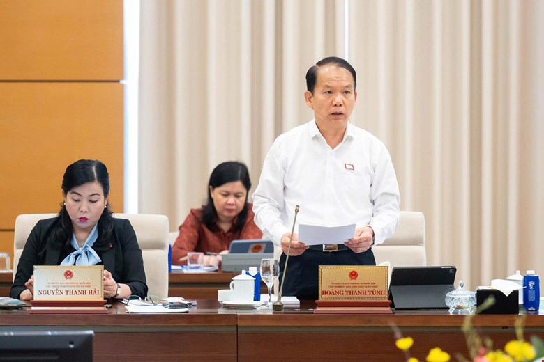 Chairman of the Law and Justice Committee Hoang Thanh Tung said that in 2025, violations were clarified and many officials under the management of the Politburo and the Secretariat in the work of preventing and combating corruption were handled. Photo: Quochoi.vn
