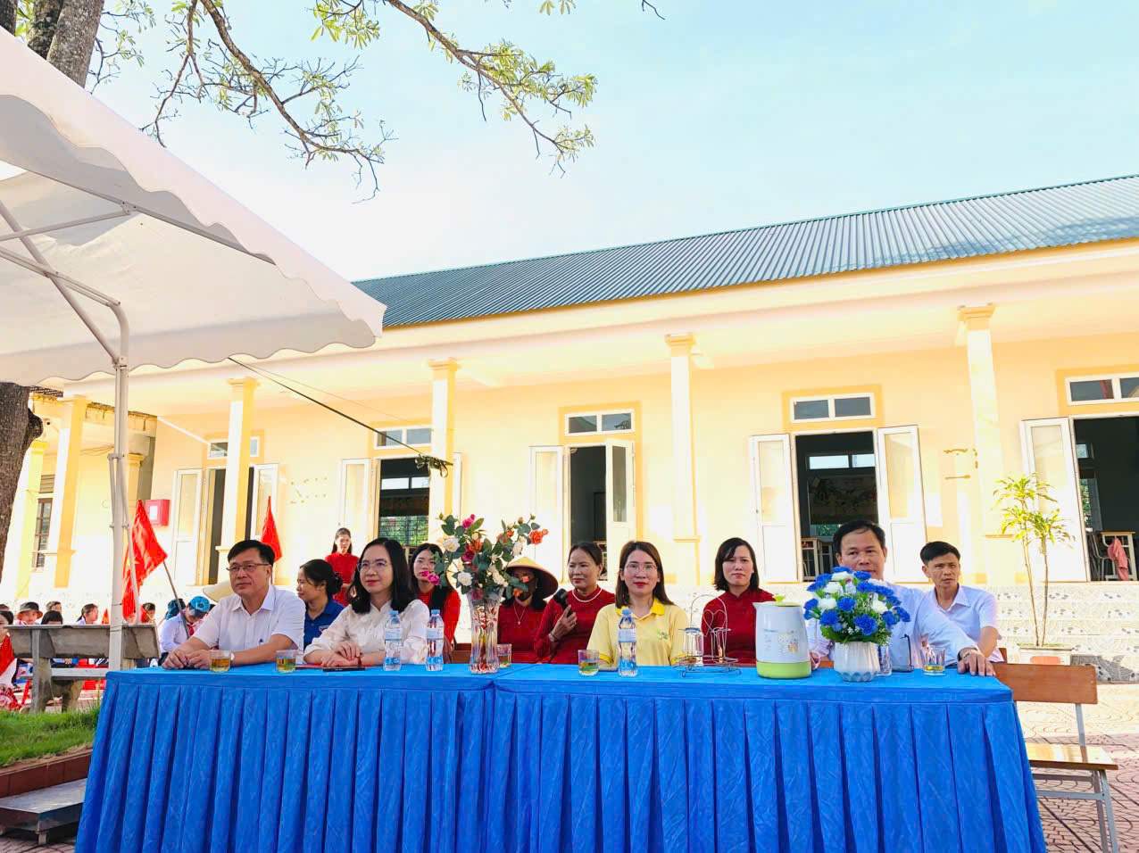 Cac thay co giao tai le khai giang nam hoc 2025-2026. Anh: Ngoc Anh