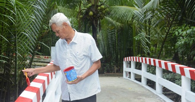 Lão nông ở Vĩnh Long vận động xây hơn 260 cây cầu nông thôn trong 5 năm