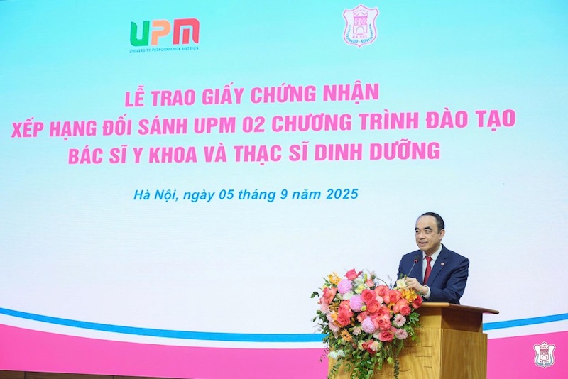 GS.TS Nguyen Huu Tu - Hieu truong Dai hoc Y Ha Noi. Anh: Thanh Huyen