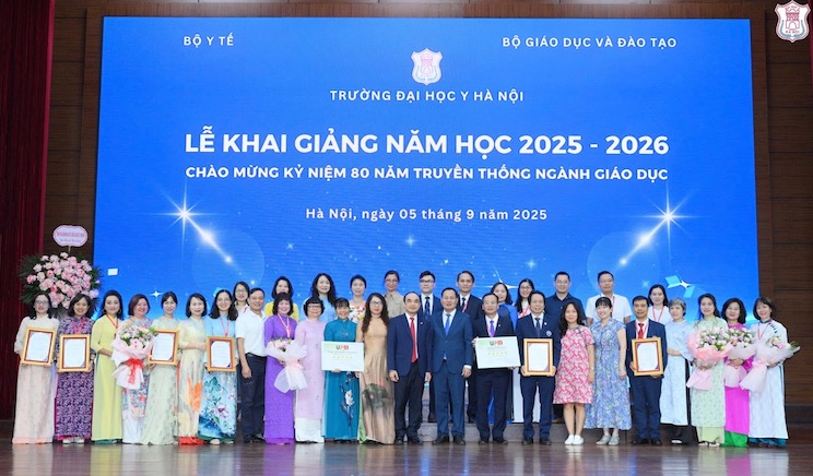 En la mañana del 5 de septiembre la Universidad de Medicina de Hanoi organizo la Ceremonia de Inauguracion del año academico 2025 - 2026. Foto: Thanh Huyen
