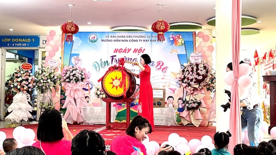L'ecole maternelle de la societe generale de confection Dap Cau organise la ceremonie d'ouverture de l'annee scolaire 2025-2026 le 5 septembre. Photo : Thu Thuy