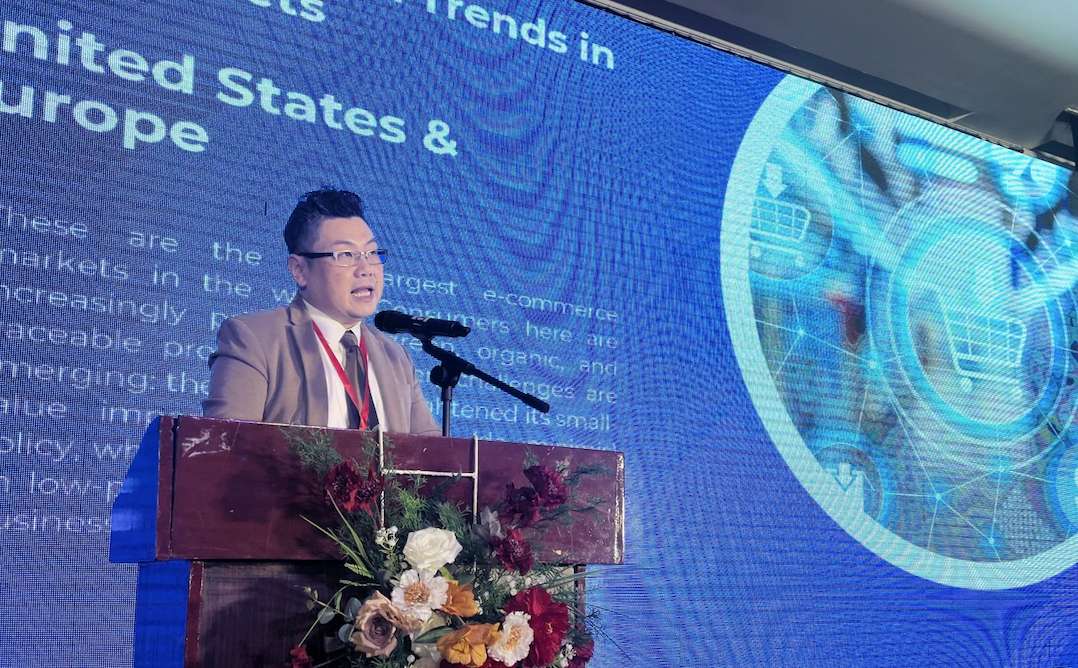 Ong Nick Chai - Chu tich ACBC Malaysia nhan dinh Viet Nam co nhieu loi the de tro thanh trung tam TMDT xuyen bien gioi cua khu vuc. Anh: Bo Cong Thuong