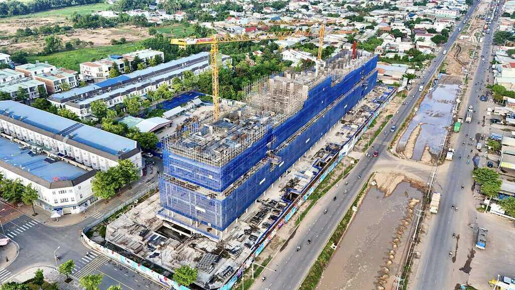 Many real estate projects are opened for sale at the end of the year. Photo: Son Dinh