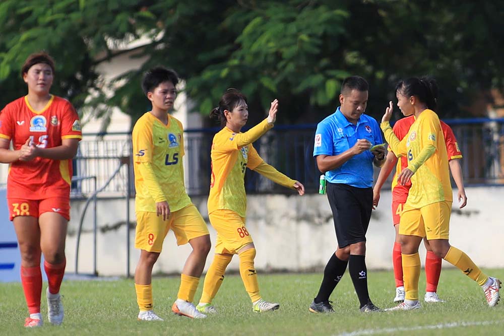 Chien thang dam giup doi tuyen nu Viet Nam dan dau bang xep hang Giai bong da nu vo dich quoc gia - Cup Thai Son Bac 2025. Anh: VFF