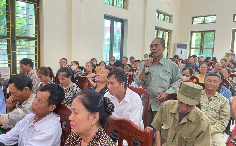 Hai Phong people are informed about land reclamation for the construction of the Lao Cai - Hanoi - Hai Phong railway line. Photo: Chi Minh City
