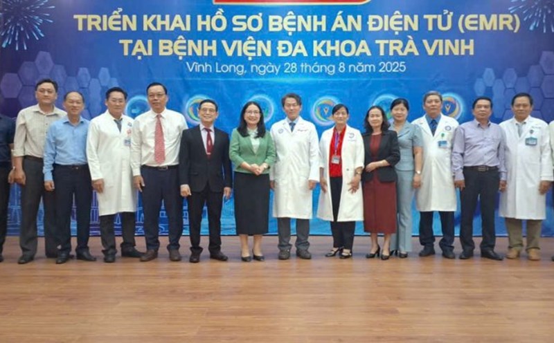Tra Vinh General Hospital deploys electronic medical records. Photo: Hoang Loc