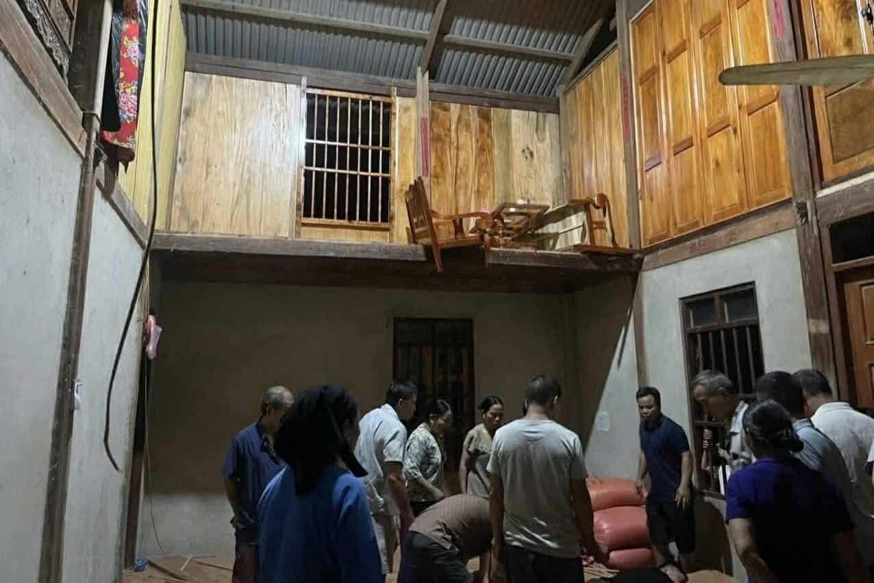 Scene de la maison de plancher ou l'incident s'est produit. Photo : Comite populaire de la commune de Bang Thanh