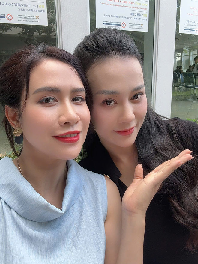 Truc Mai va Phuong Oanh than thiet ngoai doi. Anh: Nhan vat cung cap