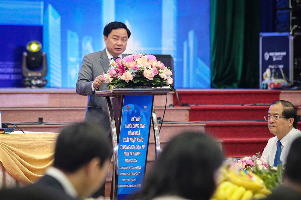 Bi thu Tinh uy Tay Ninh Nguyen Van Quyet phat bieu tai hoi nghi. Anh: Thanh Vu